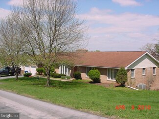 284 Esbenshade Rd, Ronks, PA 17572
