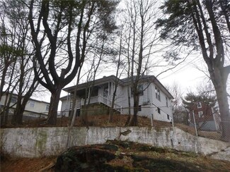 15 Manton Ct, Providence, RI 02909