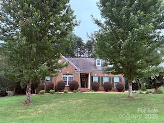 242 Squirrel Ln, Clover, SC 29710