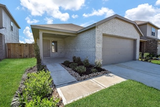 1542 San Sebastien Dr, Conroe, TX 77301
