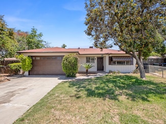 1716 N Park Ct, Visalia, CA 93291