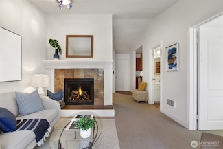 9512 1st Ave NE Unit 402, Seattle, WA 98115