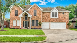 1810 Oakleaf Cir, Pearland, TX 77581