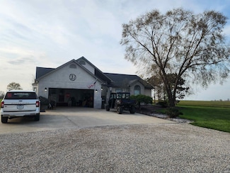 6397 E Hunley Rd, Oaktown, IN 47561