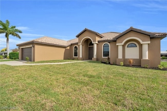 915 SE 33rd Terrace, Cape Coral, FL 33904