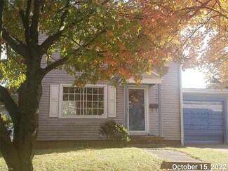 1518 Ridgeway Place NW, Canton, OH 44709