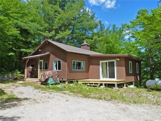 34 Chestnut Rd, Dedham, ME 04429