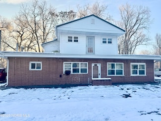 104 E High St, Napoleon, OH 43545