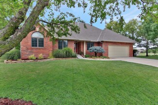 332 Campus Ct, North Newton, KS 67117