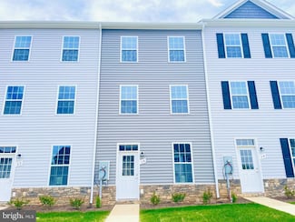 94 Snowdrop Ct, Kearneysville, WV 25430