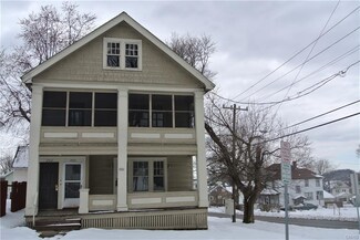 200-02 Genesee Park Dr, Syracuse, NY 13224