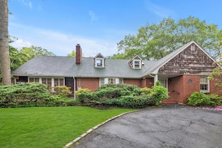 301 Margaret Blvd, Merrick, NY 11566