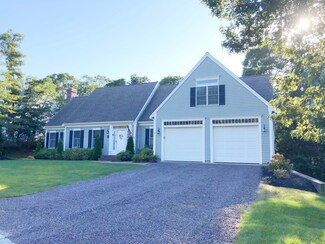 31 Ridgeport Dr, Harwich Port, MA 02646