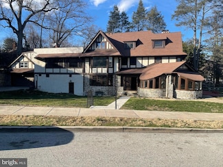 6640 Lincoln Dr, Philadelphia, PA 19119