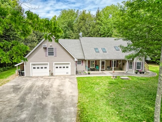 42 Lee Dr, Albion, ME 04910
