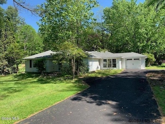 650 Rock City Rd, Ballston Spa, NY 12020