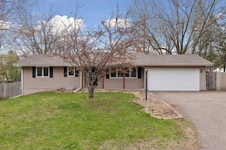 5044 Crown St, Minnetonka, MN 55345