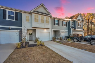553 Trotters Ln, Moncks Corner, SC 29461