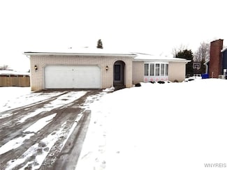 5 Pine Tree Ln, Buffalo, NY 14224