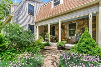 183 Gravelly Hill Rd, Wakefield, RI 02879