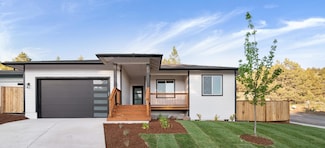 1199 Orange Blossom Dr, Klamath Falls, OR 97601