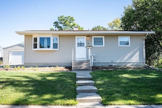 814 N Grand Ave, Pierre, SD 57501