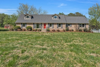 215 Dolphus Dr, Hendersonville, TN 37075