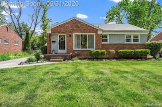 31561 Lamar Dr, Farmington, MI 48336