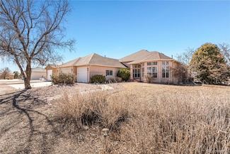 135 S Hacienda Del Sol Dr, Pueblo, CO 81007