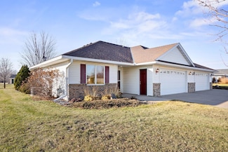 417 Circle View Dr, Dassel, MN 55325