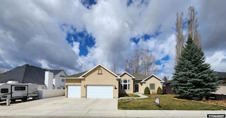 510 Oak Creek Dr, Rock Springs, WY 82901