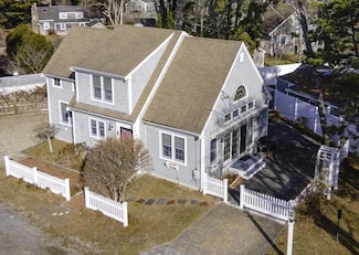 8 Windwood Ln, Dennis Port, MA 02639