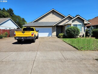 88073 Natalie Ln, Veneta, OR 97487