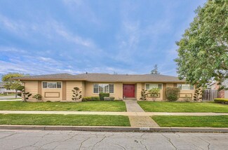 1011 Sierra Madre Dr, Salinas, CA 93901