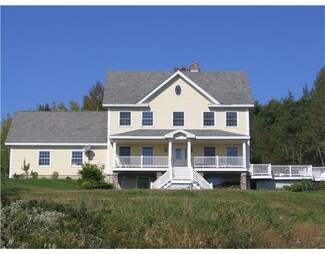 35 Dodge Mountain Rd, Rockland, ME 04841
