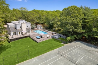 2 Jodys Path, East Hampton, NY 11937