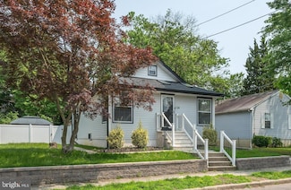 124 Washington Ave, Mount Ephraim, NJ 08059