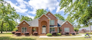 245 Sterling Dr, Byron, GA 31008