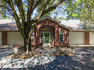 17 Pivot Rock Rd Unit 2, Eureka Springs, AR 72632