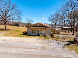 105 Chamblee Dr, Batesville, AR 72501