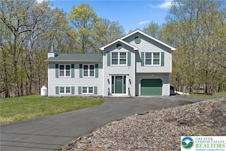 511 Lakeside Dr, East Stroudsburg, PA 18301