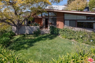 12421 Deerbrook Ln, Los Angeles, CA 90049