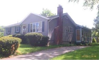159 Center St, Groveland, MA 01834