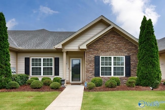 124 Moore Farm Cir NW, Huntsville, AL 35806