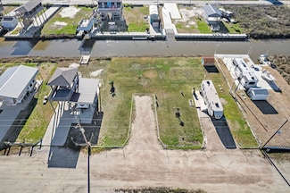 1125 Paisley St, Bolivar Peninsula, TX 77617