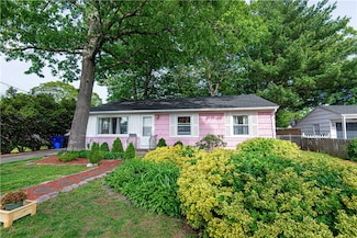 6 Hilton Ave, Riverside, RI 02915
