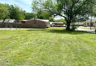 900 N Mason St, Bowie, TX 76230