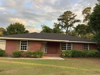 107 Roosevelt Dr, Andalusia, AL 36420