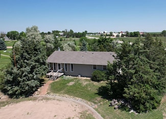 2214 Trail Dr, Ogallala, NE 69153