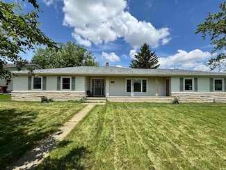 306 Betz Rd, Auburn, IN 46706